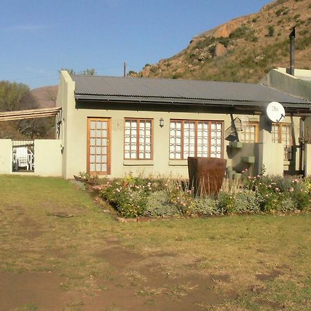 Aspen Guest House Clarens Esterno foto