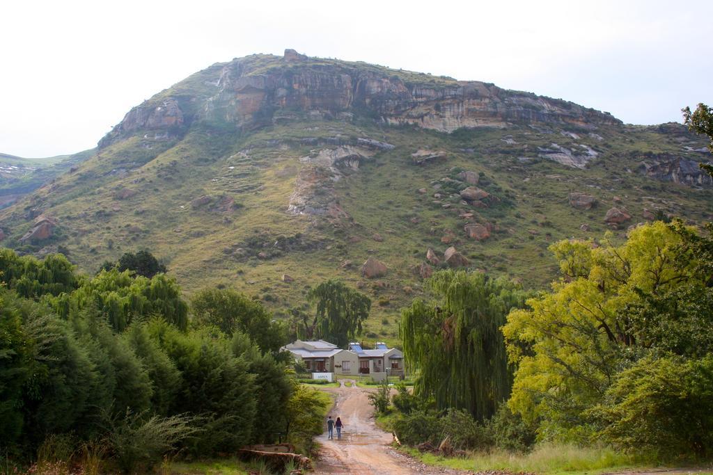 Aspen Guest House Clarens Esterno foto