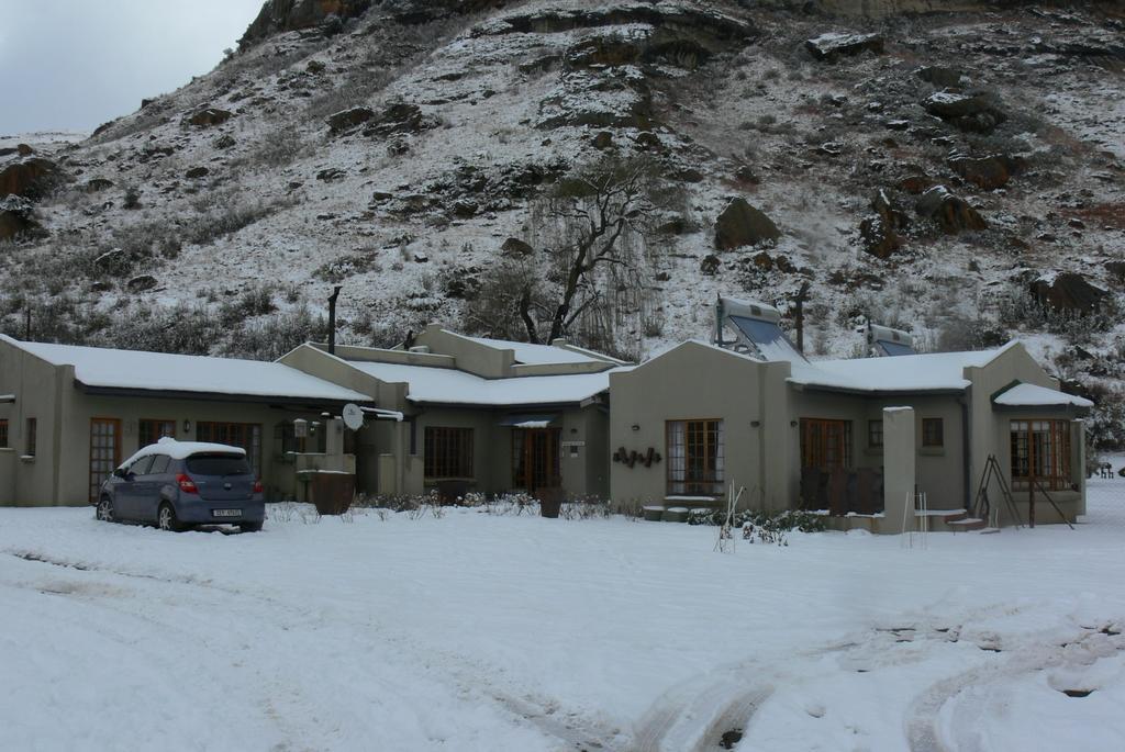 Aspen Guest House Clarens Esterno foto