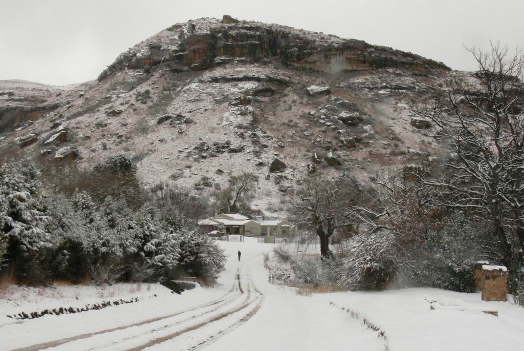 Aspen Guest House Clarens Esterno foto